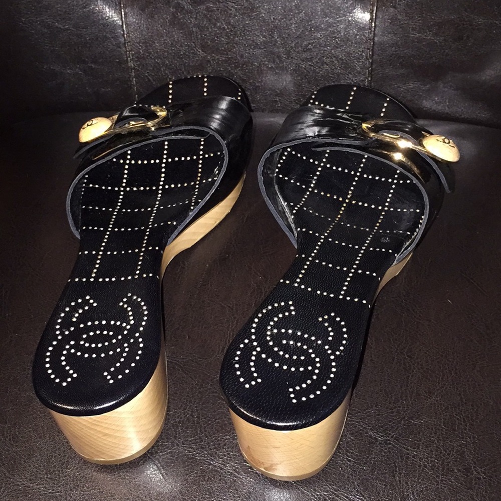 Sold- Chanel sandals - Picture 7 of 8